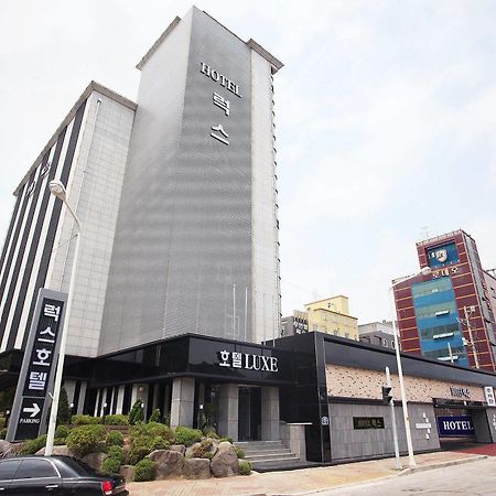 Luxe Hotel Paju Exterior foto