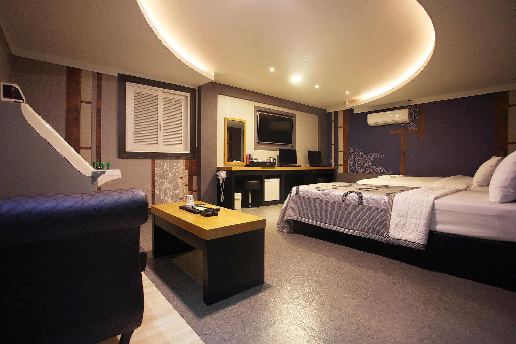 Luxe Hotel Paju Exterior foto
